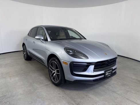Certified 2023 Porsche Macan Turbo AWD/4WD image 9