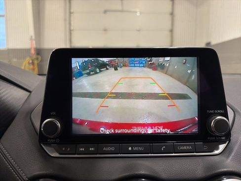 Certified 2021 Nissan Sentra SV image 25