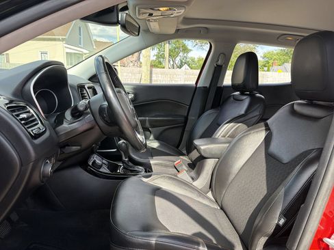 Used 2020 Jeep Compass Latitude AWD/4WD image 11