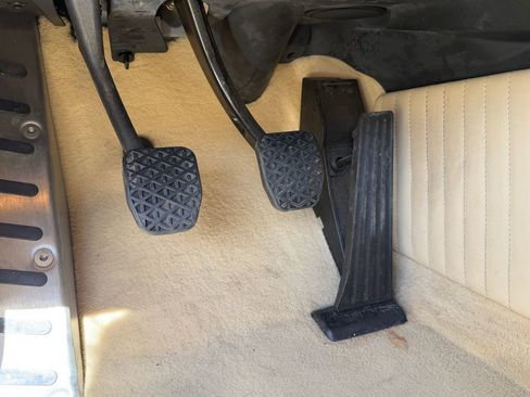 Used 2000 BMW Z8 image 26