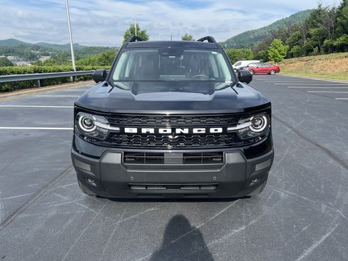Used 2025 Ford Bronco Sport Outer Banks w/ Outer Banks Tech Package+ AWD/4WD image 2