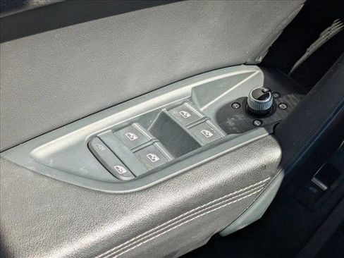 Used 2018 Audi SQ5 Prestige image 13