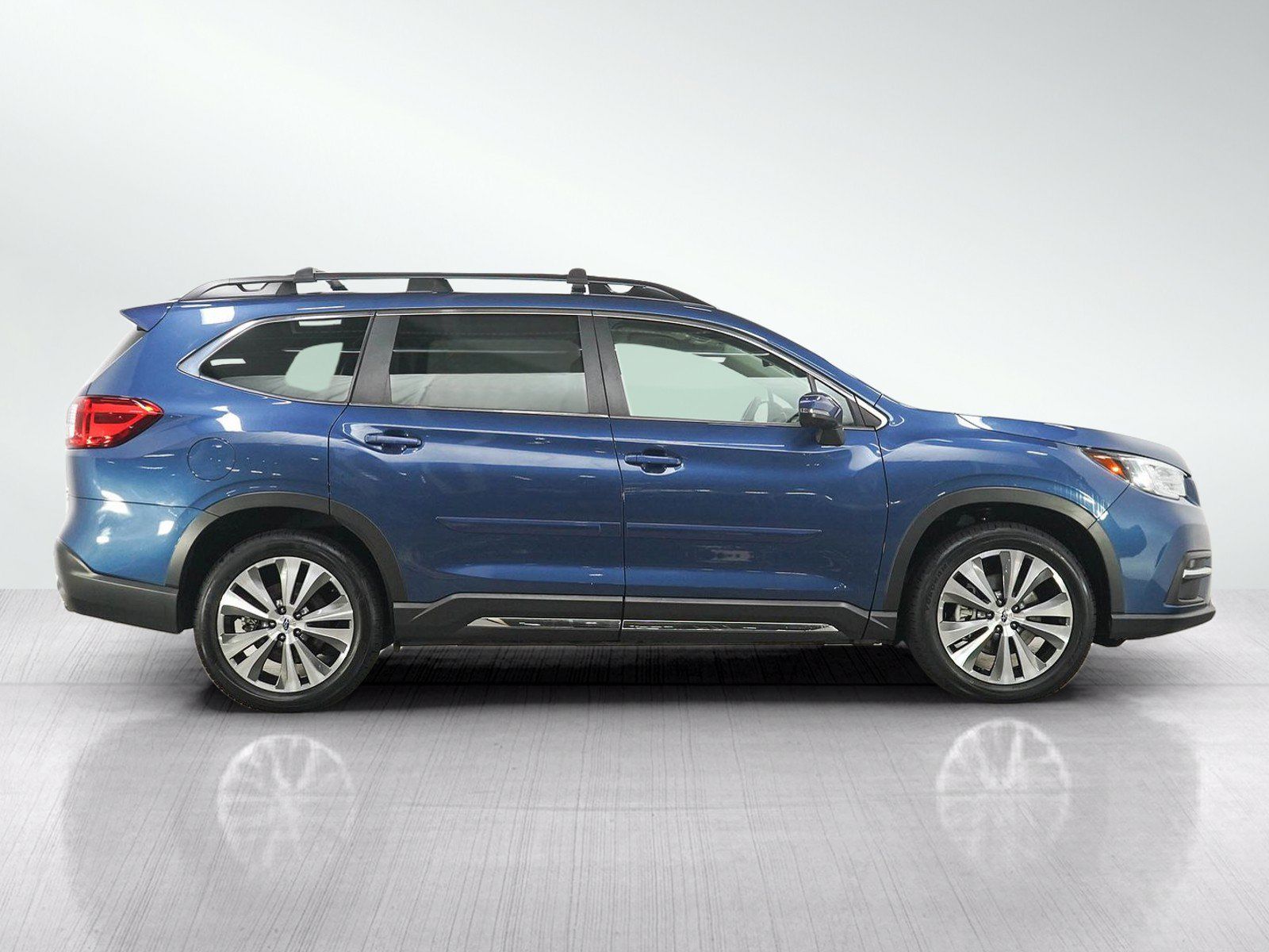 Used 2022 Subaru Ascent Limited w/ Technology Package AWD/4WD image 6