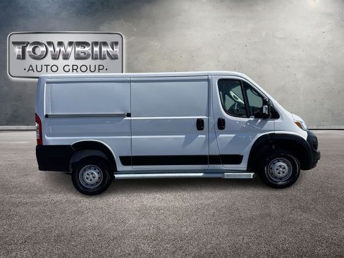 Used 2023 RAM ProMaster 2500 FWD image 3