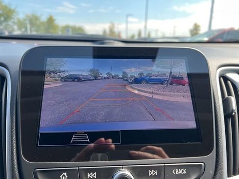 Used 2024 Chevrolet Malibu LT image 19