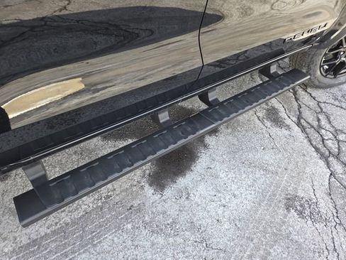 New 2026 GMC Canyon Denali w/ LPO, Denali Black Edition image 19