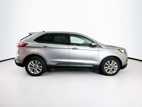Used 2024 Ford Edge Titanium image 10