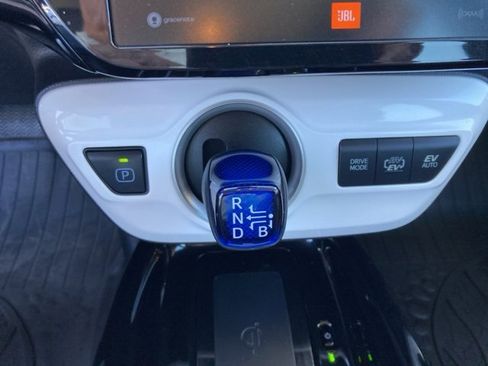 Used 2019 Toyota Prius Prime image 32