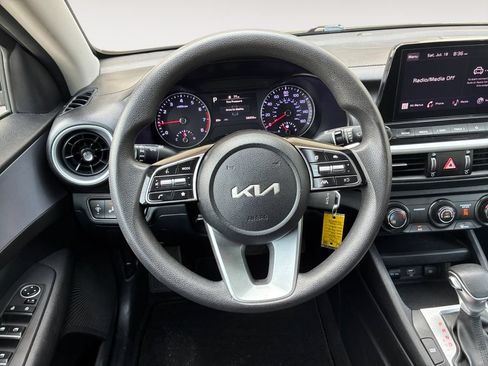 Used 2024 Kia Forte LXS w/ LXS Technology Package FWD image 12