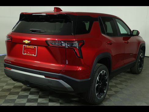 New 2026 Chevrolet Equinox LT FWD image 13