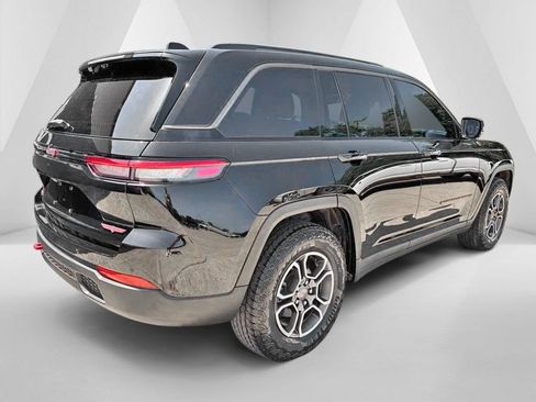 Used 2022 Jeep Grand Cherokee Trailhawk w/ Luxury Tech Group III AWD/4WD image 5
