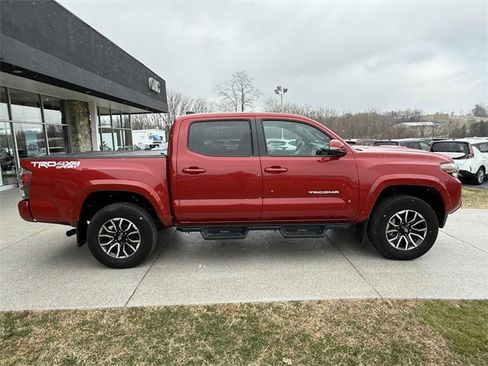 Used 2022 Toyota Tacoma TRD Sport image 23