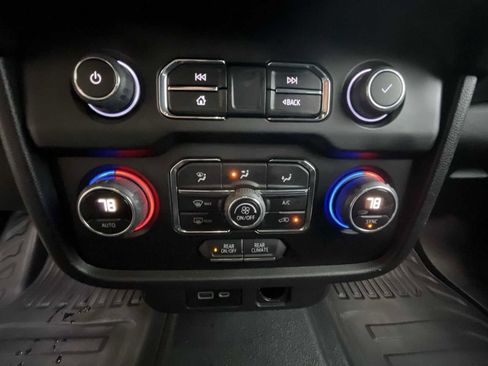 Used 2022 Chevrolet Tahoe 2WD w/ Remote Keyless Entry Package image 33