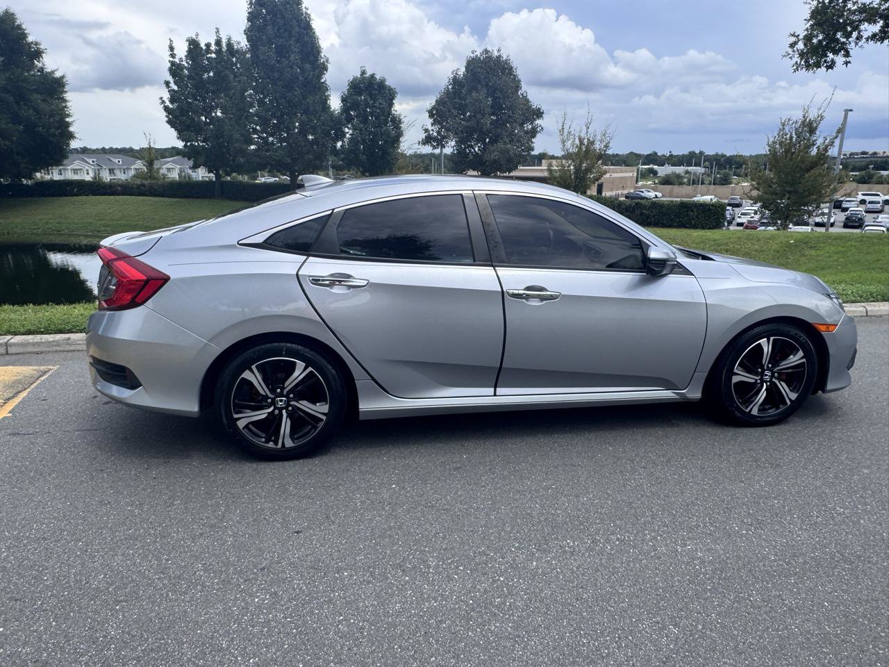 Used 2017 Honda Civic Touring image 36
