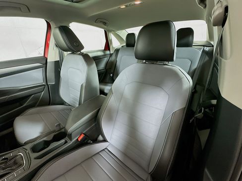 New 2026 Volkswagen Jetta SE FWD image 19