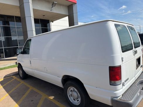 Used 2006 Ford E-150 and Econoline 150 RWD image 4