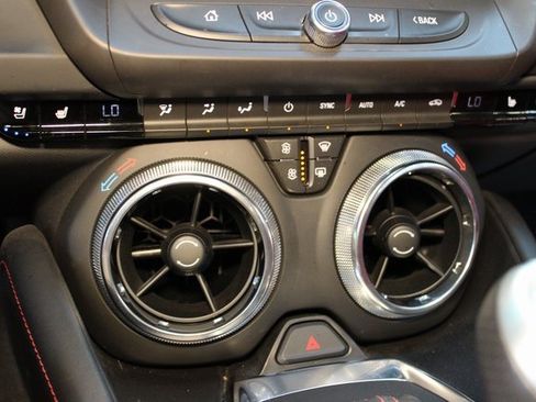 Certified 2024 Chevrolet Camaro LT image 24