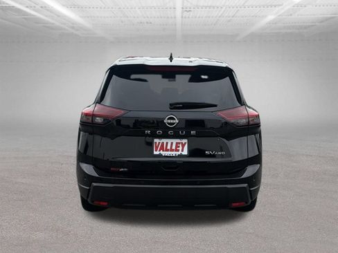 Used 2024 Nissan Rogue SV AWD/4WD image 11