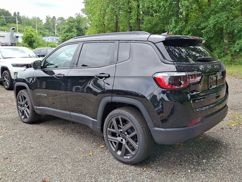 New 2025 Jeep Compass Limited w/ Sun & Sound Group image 3