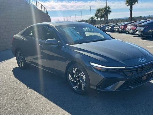 Certified 2026 Hyundai Elantra Limited FWD image 1