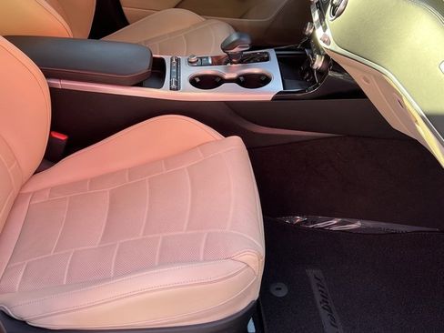 Used 2023 Kia Stinger GT2 image 22