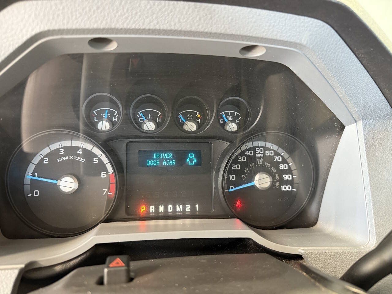 Used 2015 Ford F250 XL w/ FX4 Off-Road Package AWD/4WD image 12