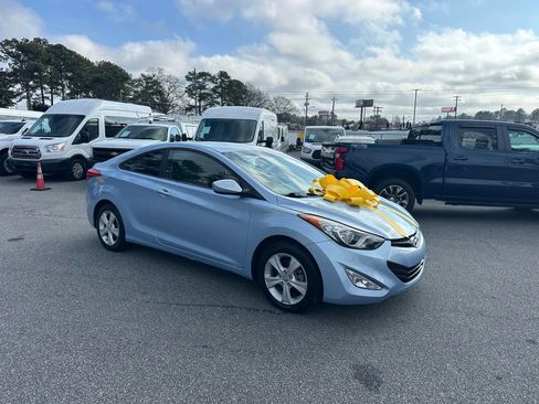 Used 2013 Hyundai Elantra image 9
