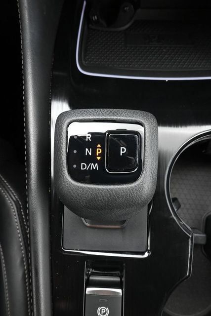 Used 2021 Nissan Rogue Platinum FWD image 12