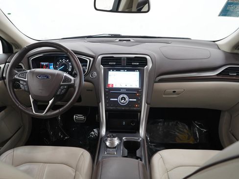 Used 2017 Ford Fusion Platinum AWD/4WD image 13