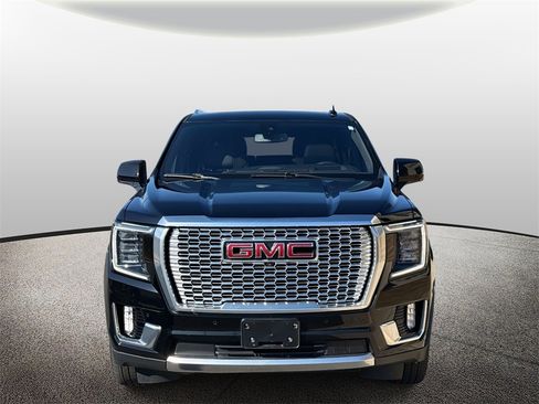 Used 2022 GMC Yukon XL Denali image 8