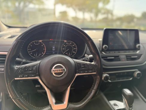 Used 2022 Nissan Altima 2.5 SR FWD image 13