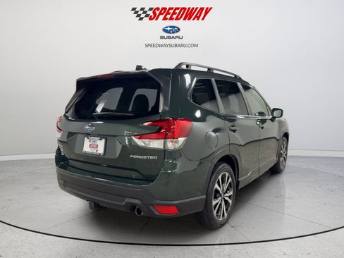 Used 2023 Subaru Forester Limited image 9