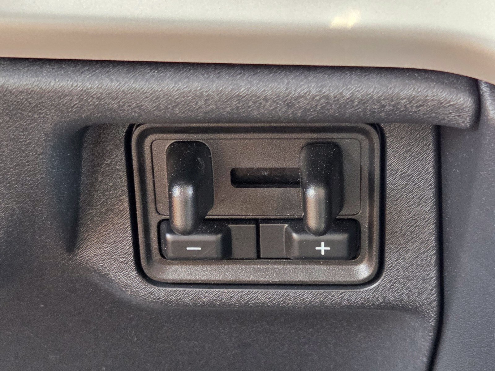 Used 2025 Ford Expedition Active AWD/4WD image 30