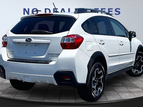 Used 2017 Subaru Crosstrek 2.0i Premium w/ Moonroof Package AWD/4WD image 6