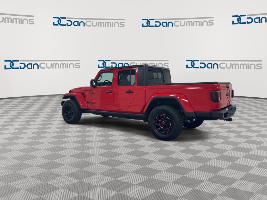 Used 2023 Jeep Gladiator Sport AWD/4WD image 6