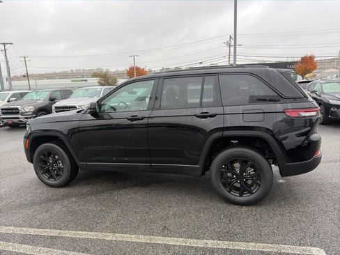 New 2025 Jeep Grand Cherokee 4WD image 5