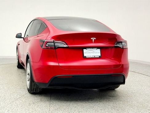 Used 2020 Tesla Model Y Long Range image 6