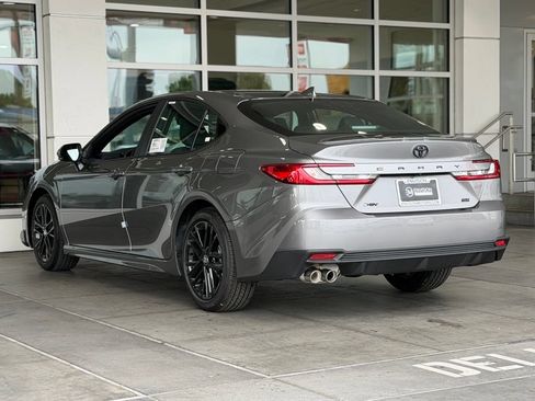 Used 2026 Toyota Camry SE FWD image 8