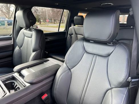 New 2026 Jeep Grand Wagoneer 4WD image 15