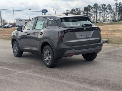 New 2026 Nissan Kicks S image 5