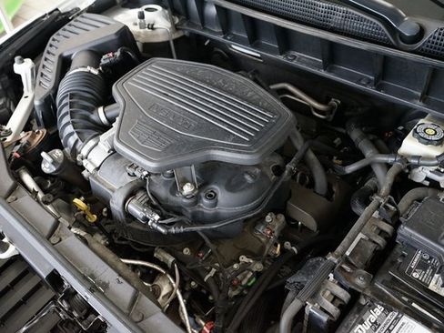 Used 2017 Cadillac XT5 Luxury w/ Driver Awareness Package image 46