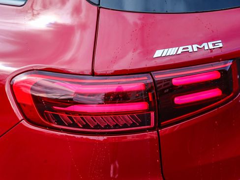 New 2025 Mercedes-Benz GLB 35 AMG 4MATIC image 9