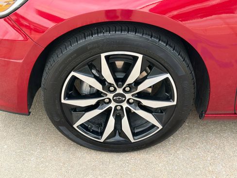 Used 2025 Chevrolet Malibu RS w/ LPO, Floor Liner Package FWD image 4