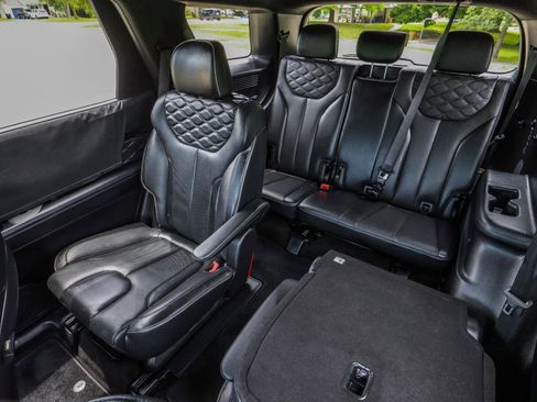 Used 2020 Hyundai Palisade Limited FWD image 21