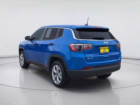 Used 2025 Jeep Compass Sport AWD/4WD image 3