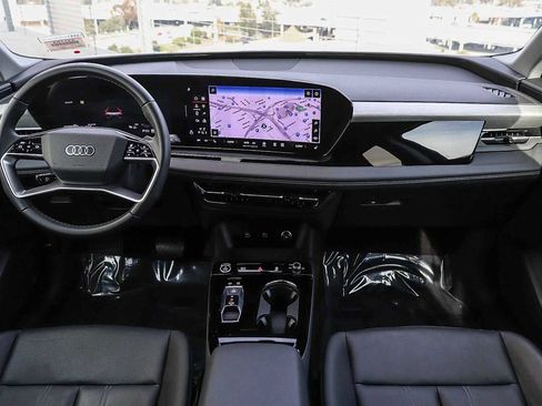 Used 2025 Audi Q6 e-tron Premium w/ Convenience Package image 16