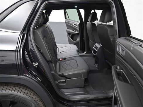 New 2026 Volkswagen Atlas Cross Sport SE image 13