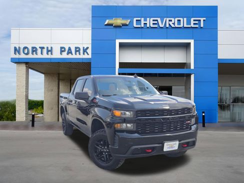 Used 2021 Chevrolet Silverado 1500 Custom Trail Boss w/ LPO, Dark Essentials Package AWD/4WD image 1
