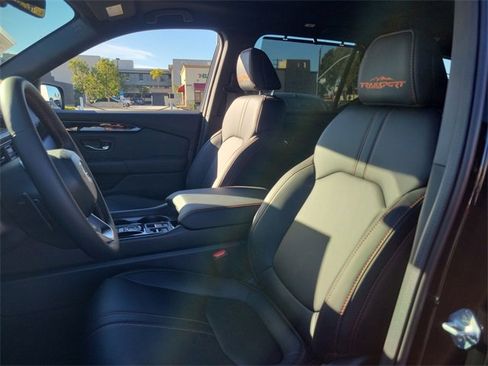 Certified 2025 Honda Pilot TrailSport image 17