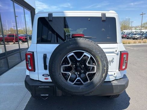 New 2026 Ford Bronco Outer Banks AWD/4WD image 4